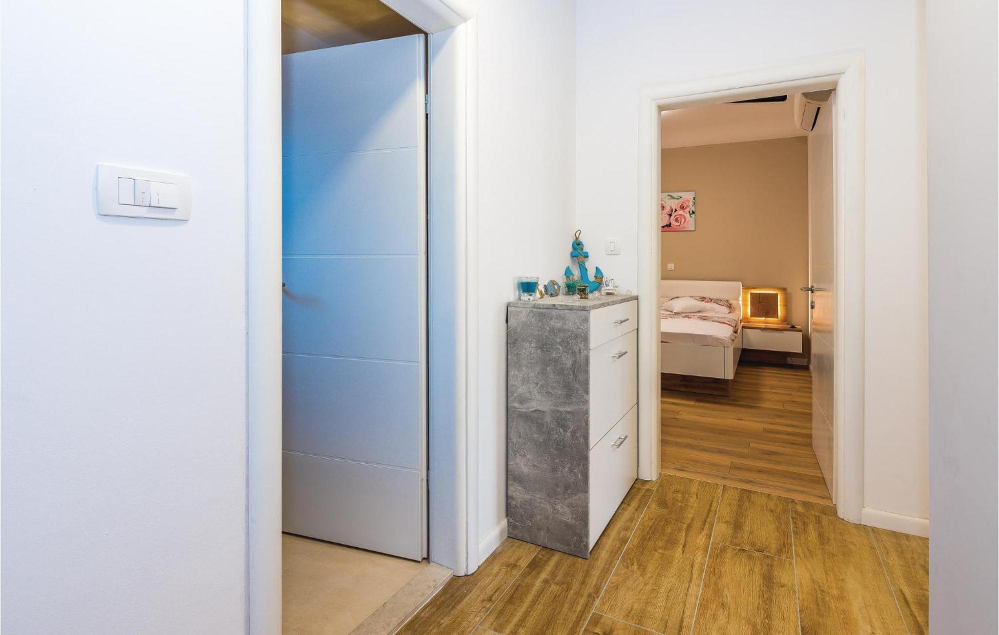 Beautiful Home In Sibenik With Kitchen Kültér fotó